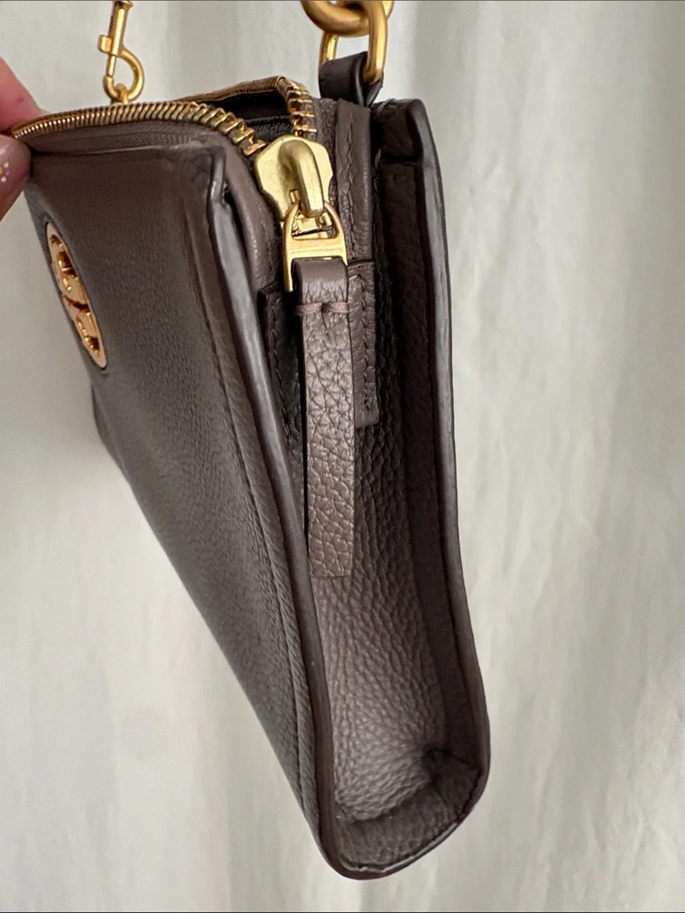 Tory Burch compact pebbled